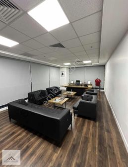 Aksan Emlak'tan Ticaretin Kalbi Maqam Ofislerinde Satlık Ofisler