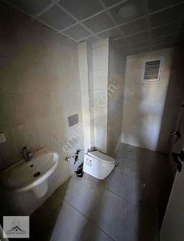 Aksan Emlak'tan Fatih Mah 2+1 Cadde Üzeri Fırsat Daireler!