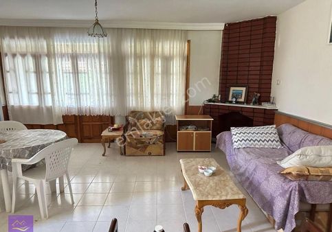 Çeşme Dalyan Da Satılık Tripleks Yazlık Villa(hesaplı)