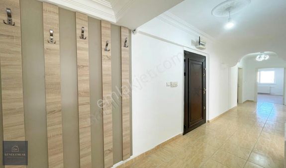 Yenikent Menderes De Bulvar Cepheli 3+1 Asansörlü Daire