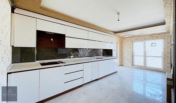 Yenikent'te 4+1ve 3+1 İki Daire Oturuma Hazır Az Bulunur Kaçırma