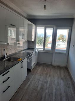 Merkezde Kiralık Kapalı Mutfak Genıs 2+1 Daıre