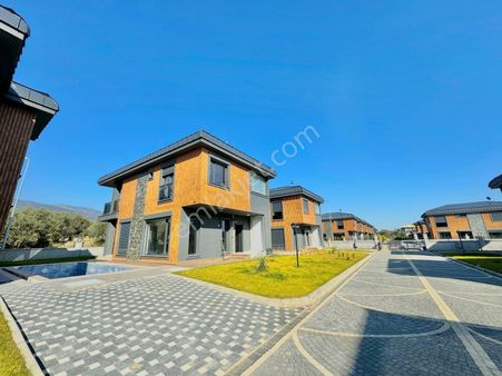 Gürede Lüx Bir Yaşam Sizi Bekliyor Bağımsız Havuzlu 3+1 Villa