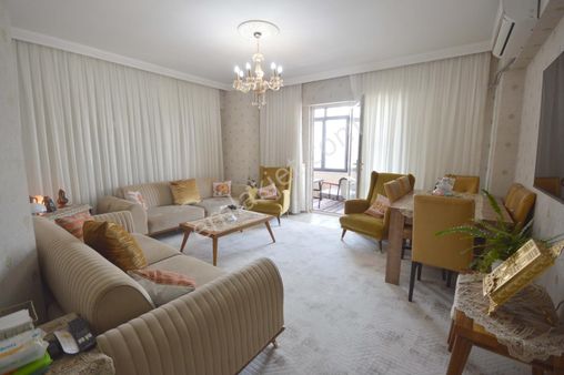 Akkent Merkezde Tramvay Cepheli Arakat Bakımlı 3+1 Daire Fırsatı