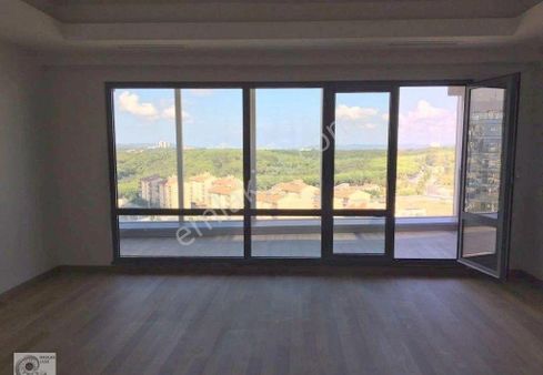 Ağaoğlu Maslak 1453 Sitesinde 1+1 Teraslı Daire