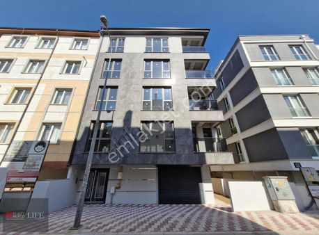 Rw Lıfe// Bahçelievler Mah. Plevne Sk. Kiralık Sıfır Eşyalı 1+1