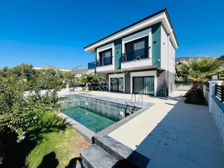 Didim Akbükte Deniz Manzaralı Müstakil Villa