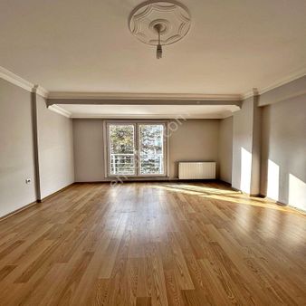 Mehmet Akif Ersoy Mah Metrobüse Yürüme Masafase 2+1 Kiraılık Ara Kat Daire