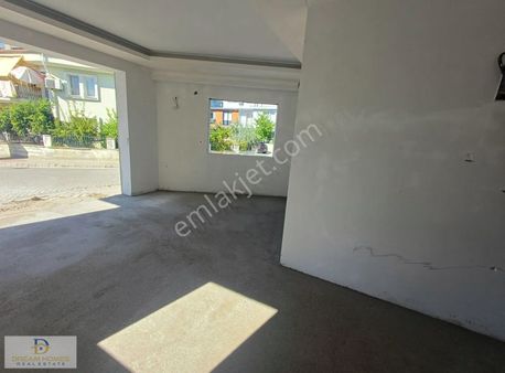 Foça'da Mükemmel Konumda Satılık 1+1 Daire