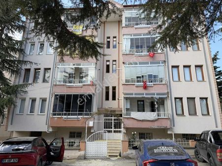 Bahçeli Evlerde Perşembe Pazarı Yanında 3+1 Kiralık Bakımlı
