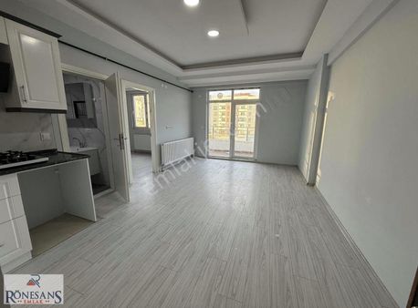 Rönesans Emlak'tan Kiralık 1+1 Daire