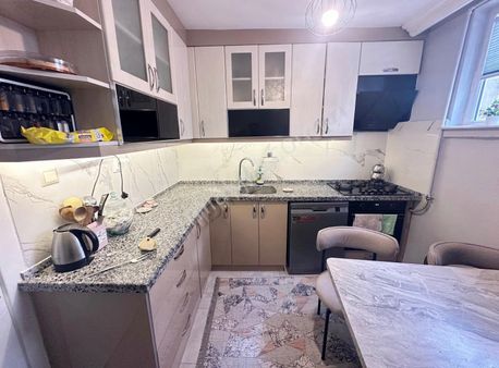 Haftanın Fırsatı !! İçi Full+full Yapılı 3+1 Giriş Kat Satılık !