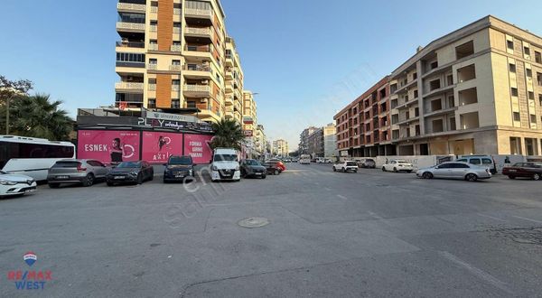 Karşıyaka Ordu Bulvarı Üzeri Satılık Teraslı 3+1 Daire