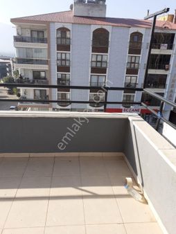 Kuyucak İnönü Caddesi Üzeri Kiralık Doğalgazlı 145 M2 3+1 Kiralık Daire