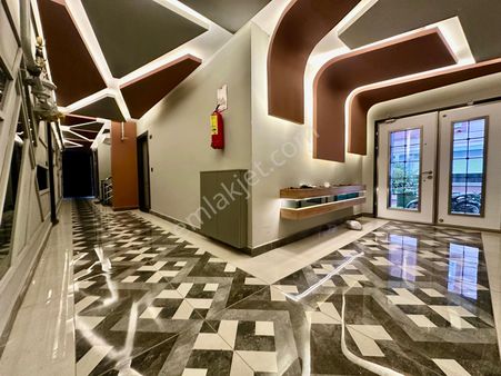 ꧁akçay Ay Emlak'tan꧂altınkum'da Çift Asansörlü Denize Yakın Ada Mutfaklı Satılık 2+1 Dublex Daire