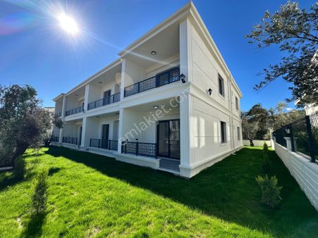 ꧁akçay Ay Emlaktan꧂güre'de Lüks Sitede Kuş Çıvıltılarıyla Huzur Bulacağınız Satılık 1+1 Şık Daire