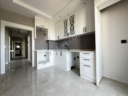 Demirler'den Çakmak'ta Ön Cephe Fırsat 3+1 Satılık Daire