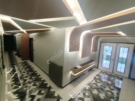 ꧁akçay Ay Emlak'tan꧂altınkum'da Çift Asansörlü Denize Yakın Amerikan Mutfaklı Satılık 2+1 Lüx Daire