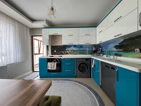 Bademlik Mahallesi'nde Cadde Üzerinde 3+1 Daire!