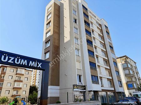 Zümrüt Mahallesinde Kiralık Dükkan