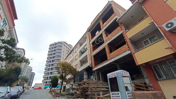 Muhteşem Konumda Tek Daire Üzeri Otoparkli Satılık Komple Bina