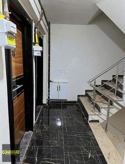 Yapı Kredinin Yanında Satılık Ara Kat Balkonlu 1+1 (kelepir)