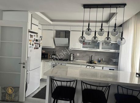 Cumhuriyet Mahallesinde 145m2 Dubleks Daire