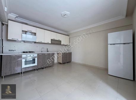 Cantanem | Şehitler Cd.üzeri 2 Balkon 1 Teras Hemen Taşın 4+1