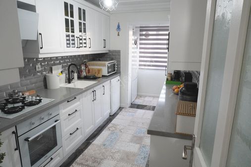 Egekentte Güzeli Satılık Lüx3+1 Doğalgazlı+asansörlü Çiğliserkan