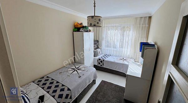 Eski Habibler'de Meydana Yakın Satılık 2+1 Daire