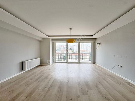 Cadde34 Yapı'dan Otoparklı Kat Mülkiyetli Full Konsept Site İçerisinde 1+1 Acil Satılık Daire!!!