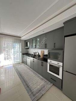 Alanya Oba Crown 1 Sitesinde Geniş 3+1 Daire