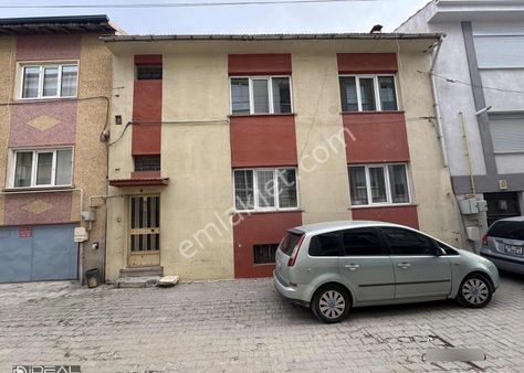 Sütlüce Mah. Ziya Gökalp Okulu Yanı Müstakil Kiralık 2+1 Daire