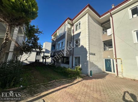 Serdivan Kemalpaşa'da Site İçinde 2+1 Ferah Daire-açık Otoparklı