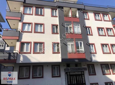 Remax Yeni'den Az Katlı Eşyalı Kiralık 2+1 Daire