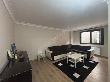 Maltepe Aydınevler'de Satılık Oldukça Kullanışlı 2+1 Daire