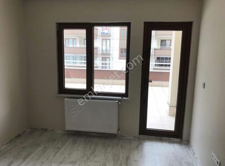 Nilüfer Özlüce De 3+1 Geniş Daire