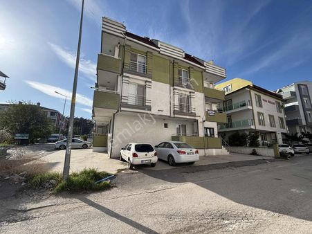 Nova Grup'tan İzmir Yoluna Bir Sokak Eşyalı 1+1 Kiralık!