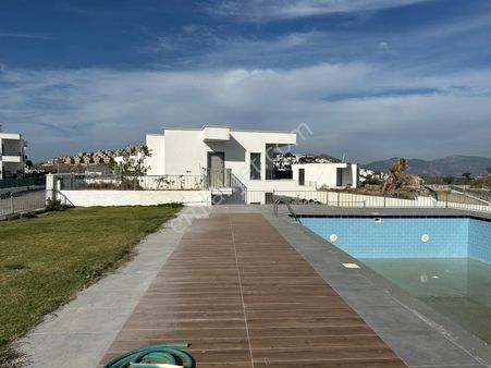 Ortakent Deniz Manzaralı 2+1 Bahçeli-havuz Yanı,yıllık Kiralık