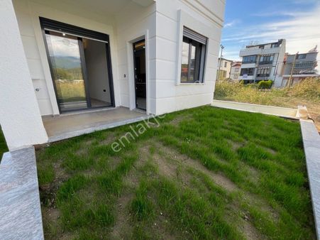 ꧁parla'dan Akçayda Müstakil Tadında Bahçe Kullanımlı 2+1 Daire꧂