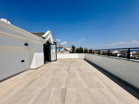 ✨akçay Ay Emlaktan✨altınoluk'ta Denize 100 Mt Kazdağları Eteklerinde Satılık 3+1 Lüks Dubleks Daire