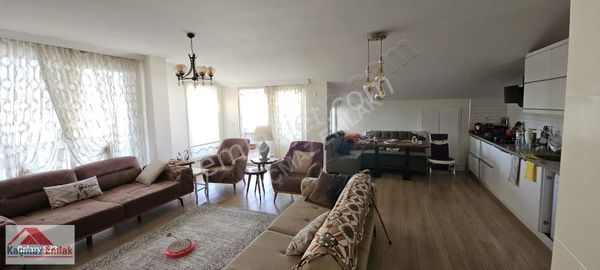 Manavgat Cafeler Caddesinde , Irmağa Yakın 3+1 Satılık Daire