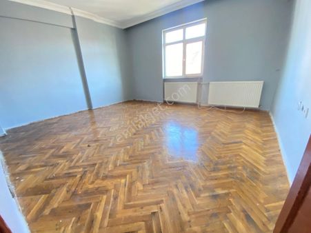 Pegaas'tan Üniversite Mah. Metrobüse Yakın 2+1 Kiralık Daire**