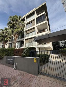 Kübra Yesiltepe'den Bahçe Kullanımlı Kiralık Boş 2+1