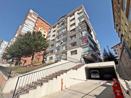 3+1 Cadde Üzeri Şehir Hastanesine Ulaşımı Kolay Bölgede Emsalsiz