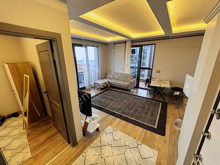 Körfez Mahallesinde Tramvayın Altında Eşyalı Satılık 1+1 Daire!!