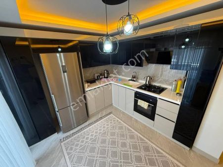 Beylikdüzü Yakuplu Mah 2+1 Geniş Arakat Krediye Uygun Satılık Daire !!!