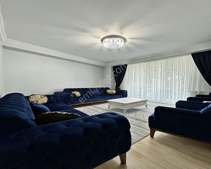 Beylikdüzü Yakuplu 2+1 Arakat Emsali Yüksek Giriş Balkonlu Satılık Daire