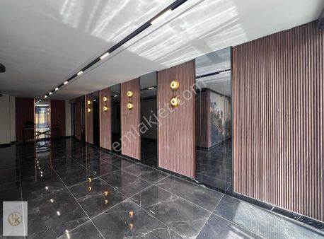 Blv Üzeri/sıfır/site/havuz/güvenlik/göl Manzaralı/harika 5+1 Ev