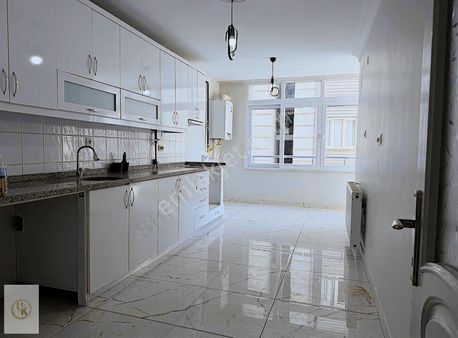 Huzur Evleri Metroya Yakın İçi Yapılı Kombili K.mutfak 3+1 Daire